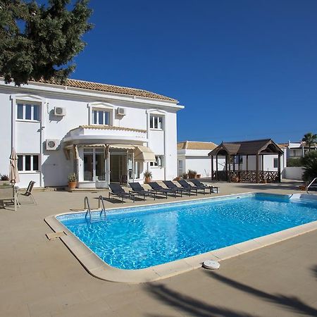 Villa Georgia Pernera Exterior photo