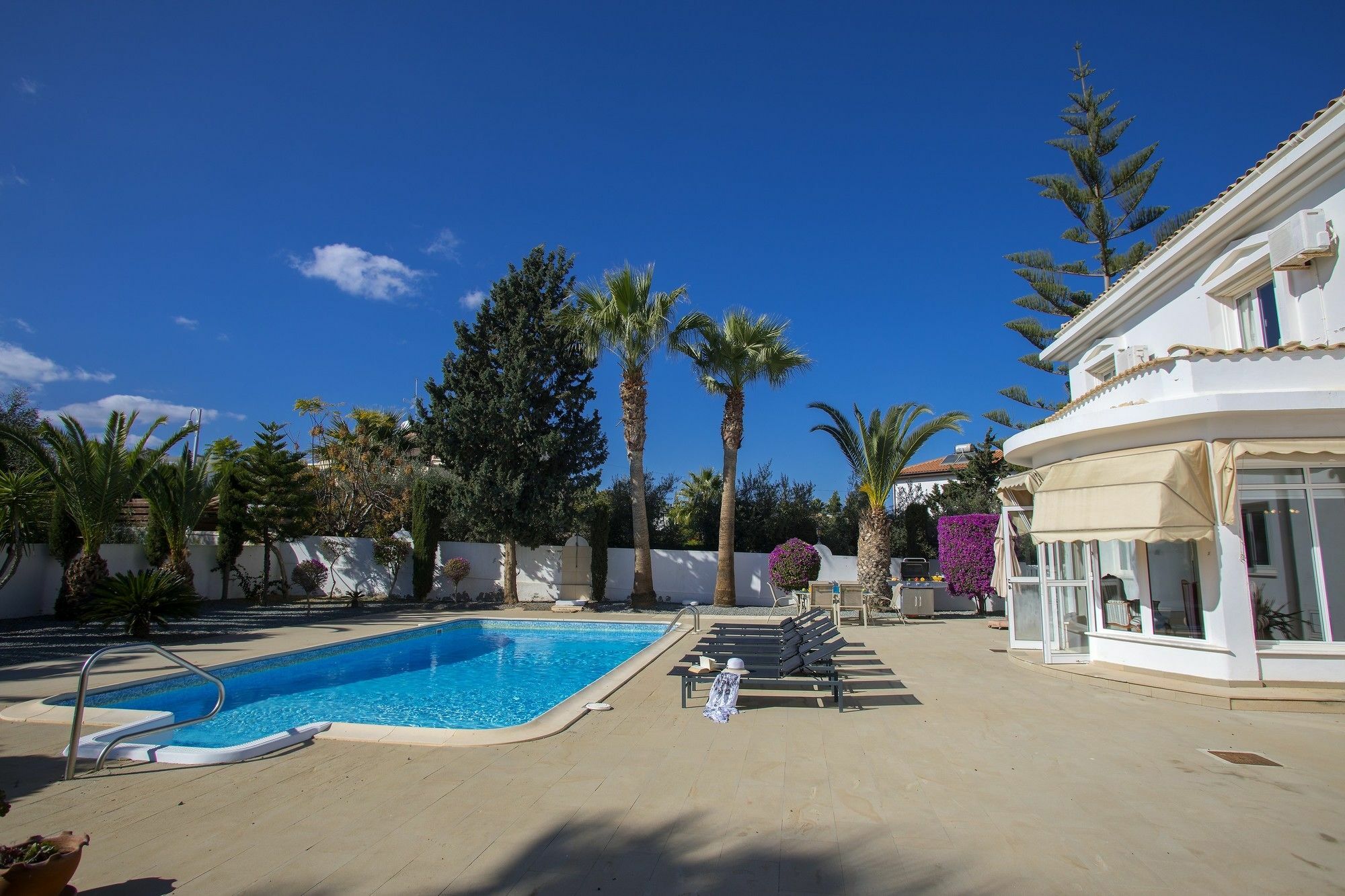 Villa Georgia Pernera Exterior photo